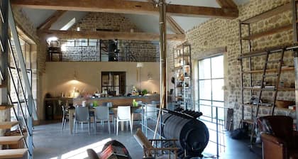 Luxurious Farmhouse in Braize