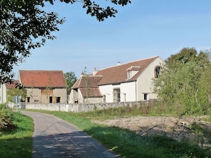 House | Exterior - Luxurious Farmhouse in Braize (Braize)