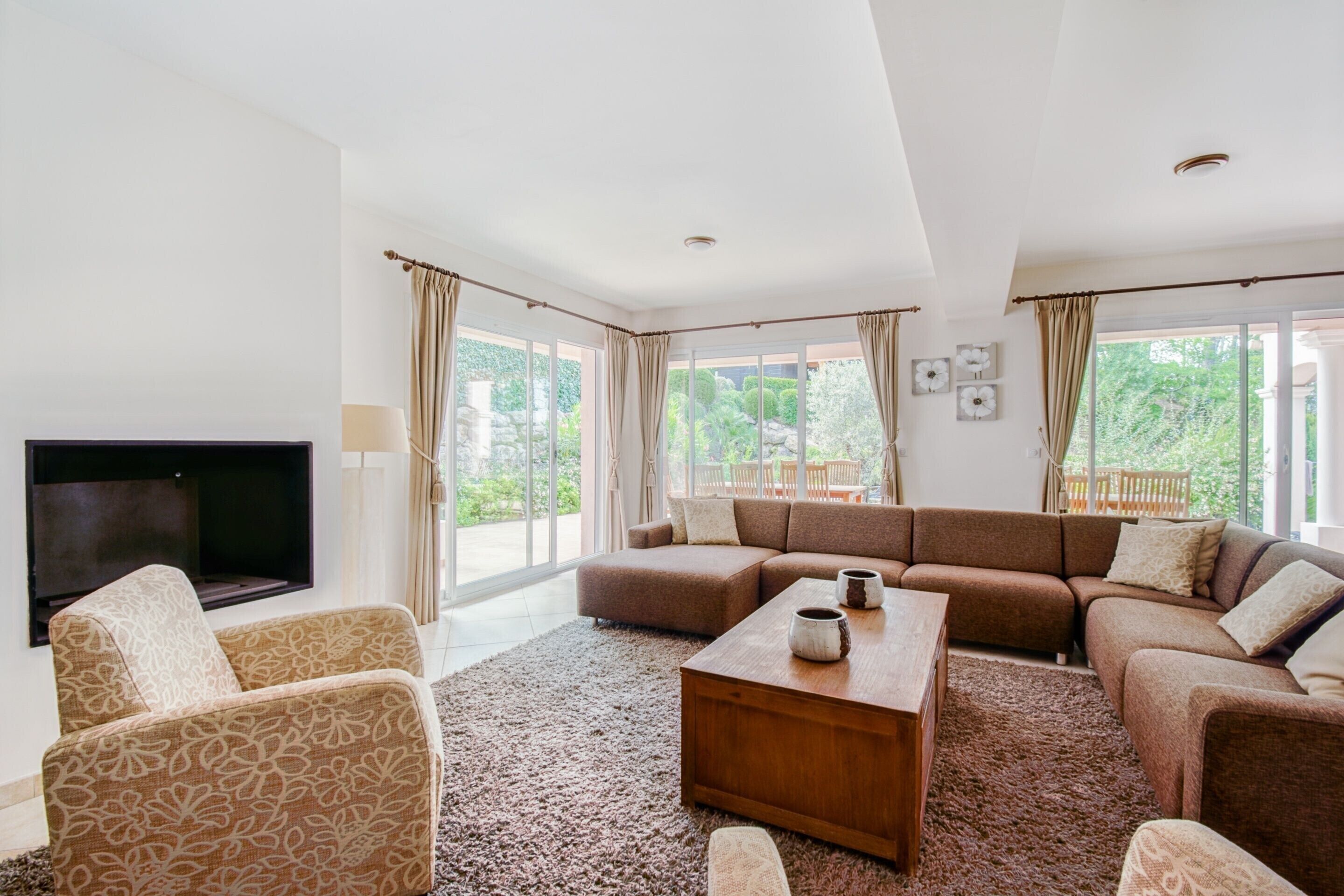 Villa | Living room | DVD player