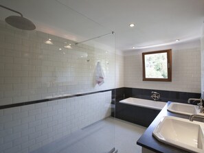 Bathroom - Modern Villa in Roquebrun With Private Pool (Roquebrun)