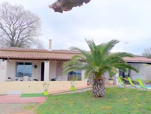 Exterior - Mod Holiday Home in Saint-marcel-d'ardeche With Views (Saint-Marcel-d'Aredeche)