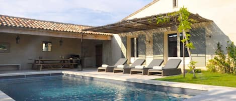 Villa | Pool | Indoor pool, outdoor pool