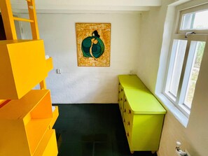 House | 4 bedrooms, individually furnished, bed sheets