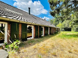 House | Exterior - Spacious Farmhouse near Forest in Stramproy (Stramproy)