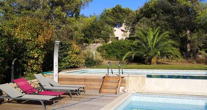 Villa in Bagnols Near Sea With Pool