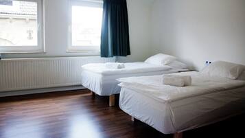 Huis | 4 slaapkamers, individueel gemeubileerd, beddengoed