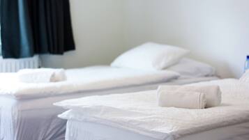 Huis | 4 slaapkamers, individueel gemeubileerd, beddengoed