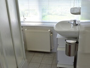 Villa | Badezimmer | Dusche