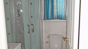 Chalet | Kamar mandi | Shower