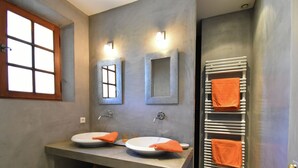 Villa | Badkamer