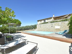 Outdoor pool - Luxurious Villa in Roussillon With Private Swimming Pool (Roussillon)