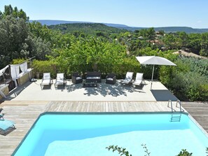 Pool - Luxurious Villa in Roussillon With Private Swimming Pool (Roussillon)