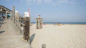 Exterior - Welcoming Chalet near Sea in Renesse (Renesse)