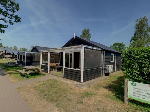 Campsite - Cozy Tentlodge With Roofed Terrace in a Green Area