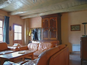House | Living room | Fireplace, DVD player, MP3 dock - Cozy Holiday Home in Piquecos With Private Swimming Pool (Piquecos)
