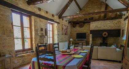 Dordogne Poolside Escape