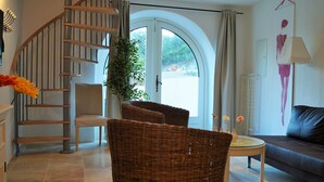 Unclassified image, 5 of 34, button - Beautiful House With Dishwasher Near the Popular St. Maxime (Plan-de-la-Tour)