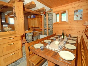Dining - Chalet of Character Just 150 Meters From the ski Lifts (Peisey-Nancroix)