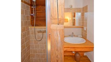 Chalet | Bathroom | Shower