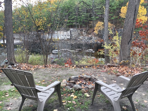 Waterfall Gorge-ous Home w 200+ feet of river frontage -10 mi to Lake George