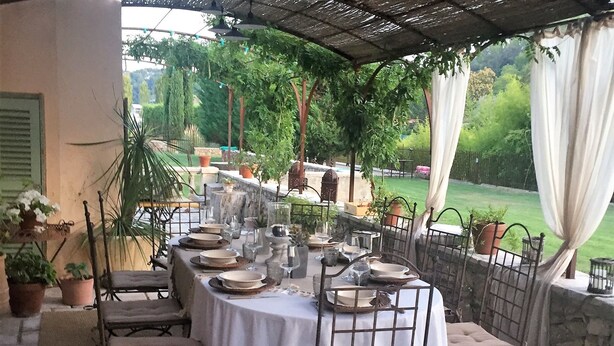 Balcony - Scenic Villa in Provence With Private Pool and Garden With Barbecue (Draguignan)