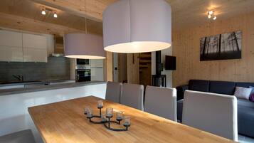 Chalet | Dining