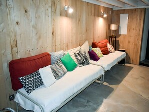 House | Living room - Stylish Renovated Villagehouse With Private Swimming Pool Garden and Lovely View (Frayssinet)