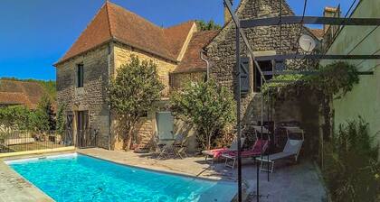 Stylish Renovated Villagehouse With Private Swimming Pool Garden and Lovely View