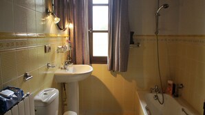 Ferienhaus | Badezimmer | Duschwanne