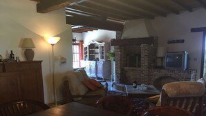 Ferienhaus | Wohnzimmer | Kamin, DVD-Player