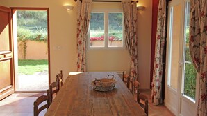 Unclassified image, 3 of 37, button - Spacious Family Villa With Pool and Views Over the Rolling Countryside (Saint-Michel-l'Observatoire)