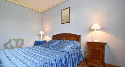 Stylish Apartment Near Beach