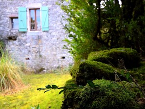 Garden - Cahors Countryside Retreat (Barguelonne-en-Quercy)