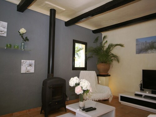 Charming Villa in Cavalaire-sur-mer With Pool