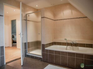 Bathroom - Stylish Holiday Home in Leende With Terrace (Leende)