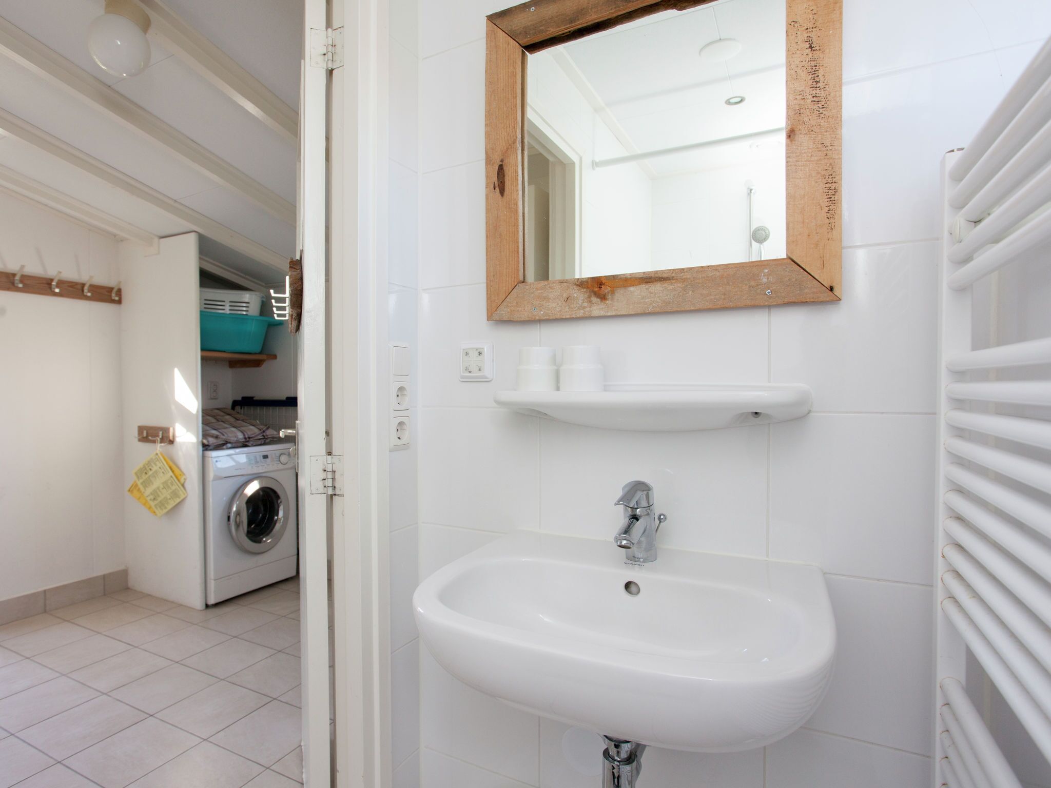Casa | Baño | Regadera y toallas 