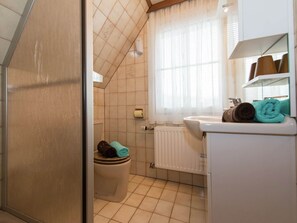 Apartment | Bathroom - Holiday Apartment in Tropolach Near Pressegger See (Hermagor-Pressegger See)