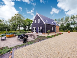 Exterior - Luxurious Villa in Zwartewaal With Private Garden (Zwartewaal)