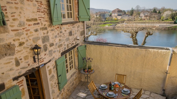 Unclassified image, 1 of 29, button - Authentic City House in the old Centre of Puy L'eveque, Directly by the Lot (Puy-l'Eveque)
