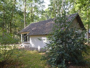 Exterior - Detached Cottage on Quiet Park (Stramproy)