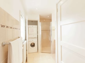 House | Bathroom