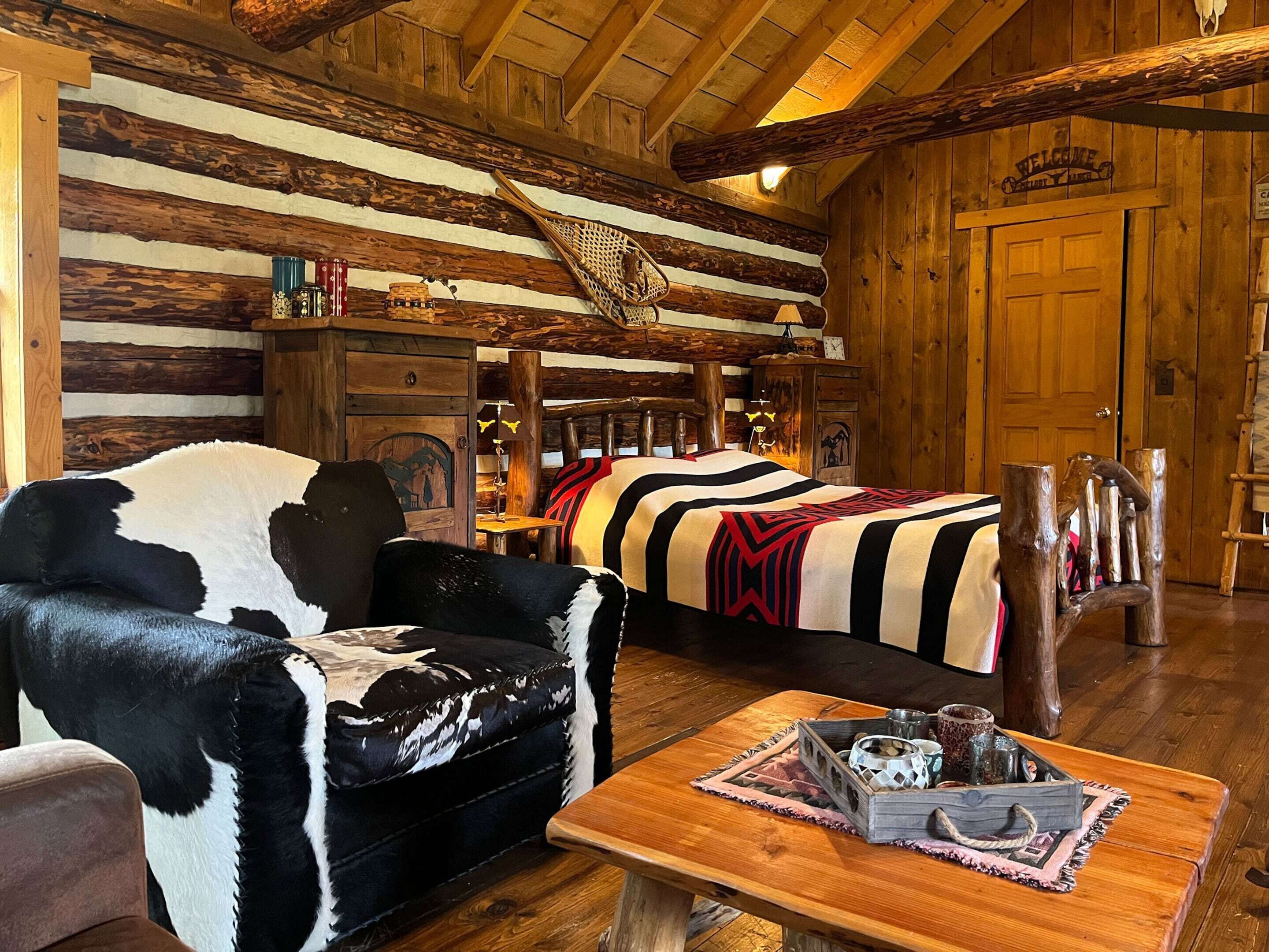 House | 1 bedroom, individually furnished, bed sheets