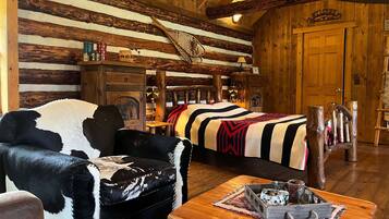 House | 1 bedroom, individually furnished, bed sheets