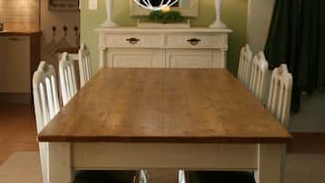 Villa | Dining