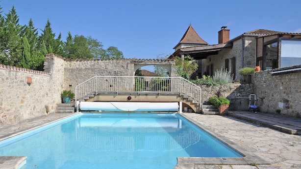 Pool - Authentic Wine Chateau With Private Swimming Pool, Unique View and Total Privacy (Floressas)