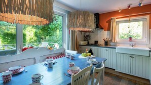 Unclassified image, 4 of 17, button - Sunny Cottage in Burgh-haamstede Zealand With Garden (Burgh-Haamstede)