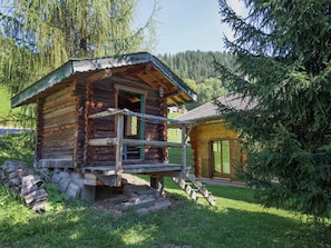 Chalet | Garden - Chalet in Chatel Near Les Portes du Soleil (Chatel)