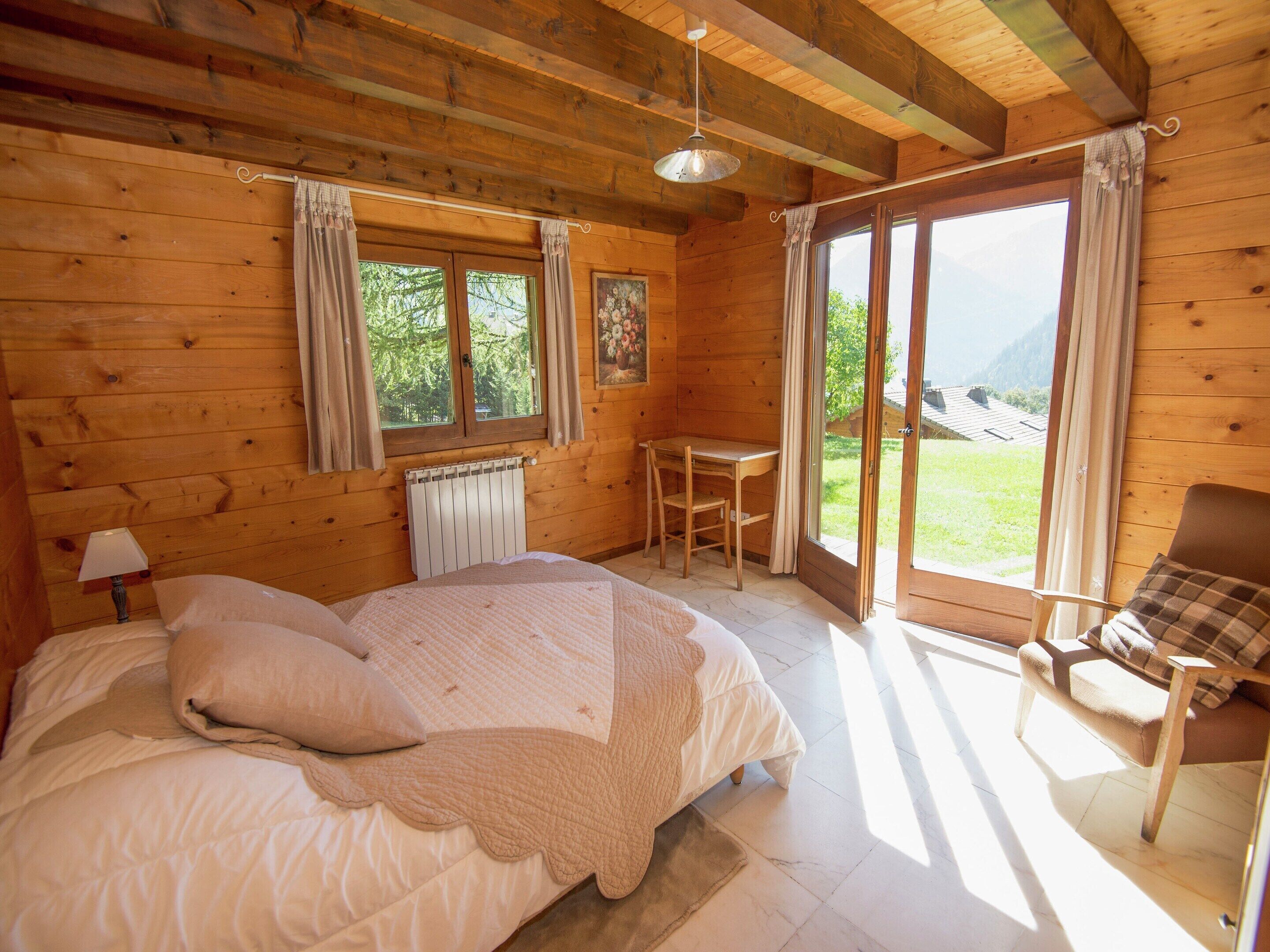 Chalet | 6 bedrooms, individually furnished