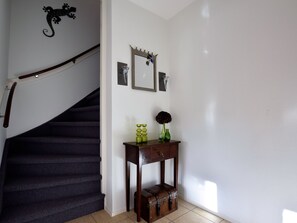 2 bedrooms, bed sheets - Gorgeous Holiday Home in Monster Near Sea (Monster)