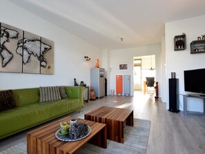 House | Living room - Gorgeous Holiday Home in Monster Near Sea (Monster)